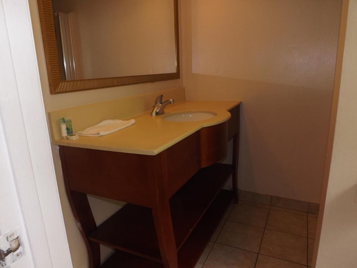 Lake Side Lodge Lake Worth Beach Bagian luar foto