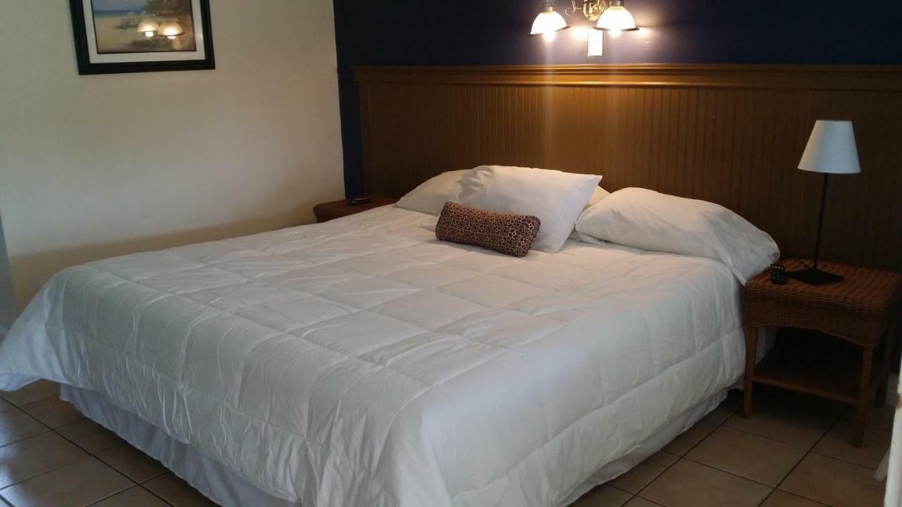 Lake Side Lodge Lake Worth Beach Bagian luar foto