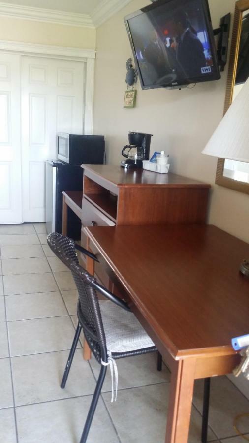 Lake Side Lodge Lake Worth Beach Bagian luar foto