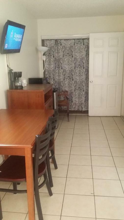 Lake Side Lodge Lake Worth Beach Bagian luar foto